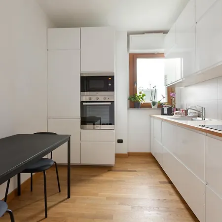 Apartment Comfy X3 - With Balcony Milan