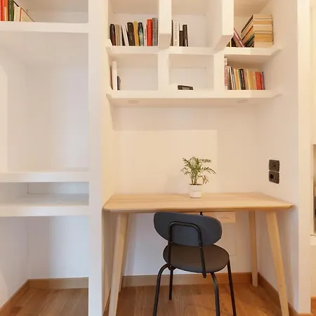 Comfy X3 - With Balcony فندق